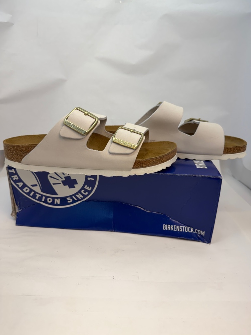 BIRKENSTOCK Arizona Sandal in Antique White suede slip on - Picture 2 of 6